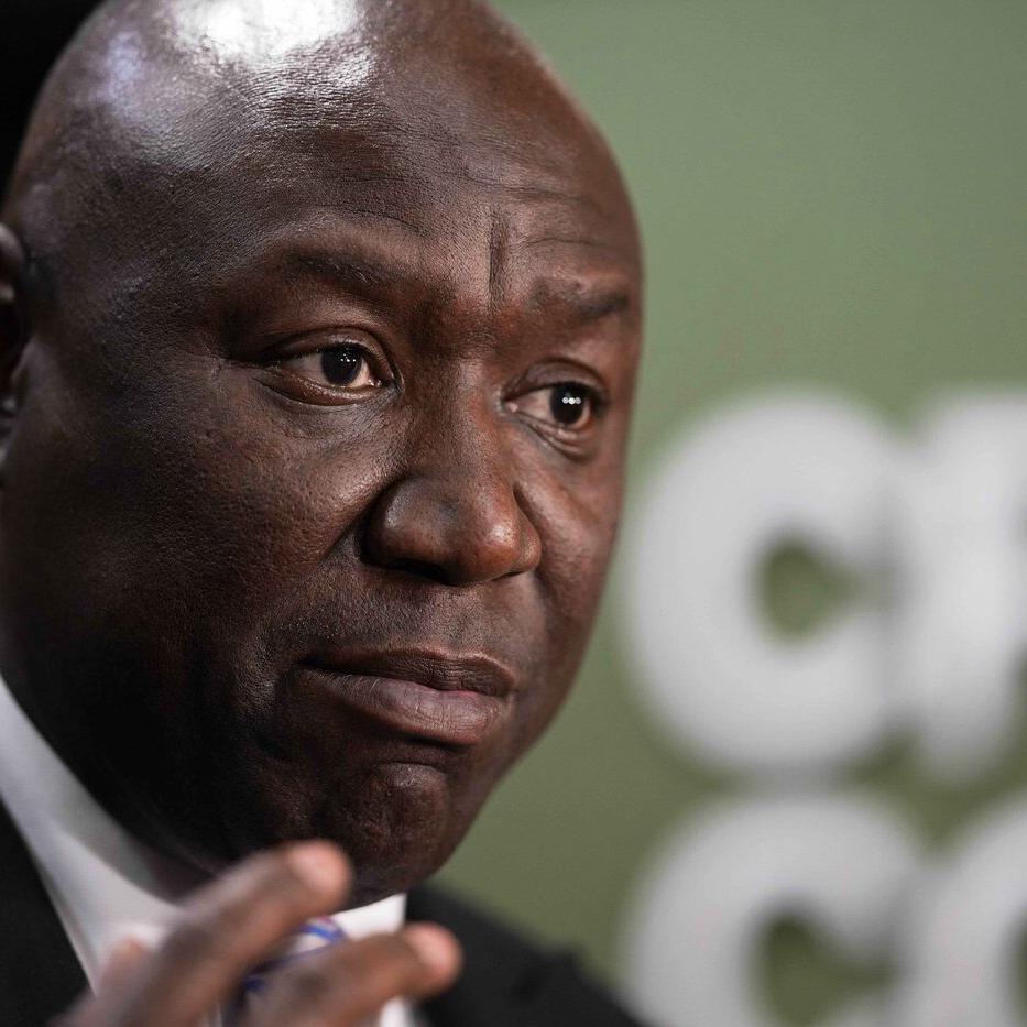 Video shows Florida deputies punching and dragging a Black man from his car